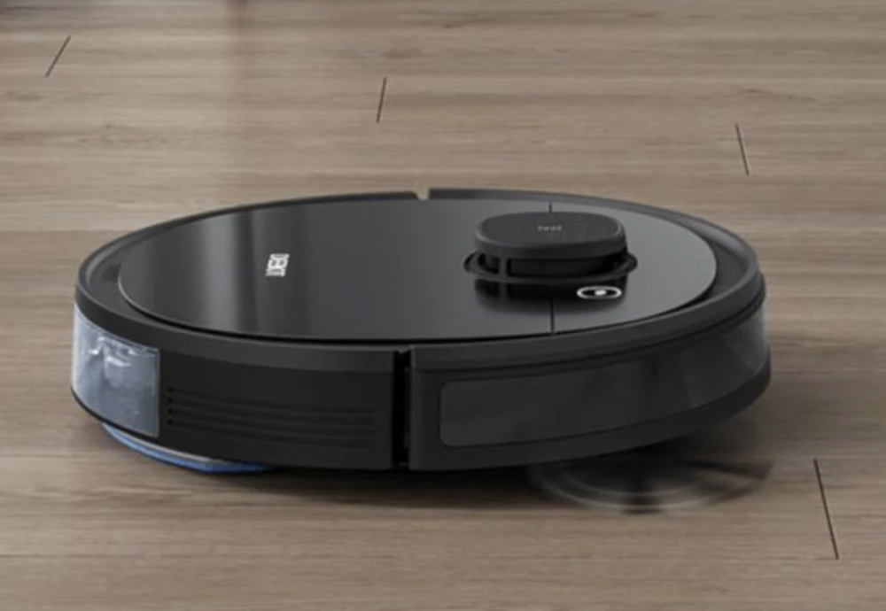 robot vacuum cleaner hardwood floor